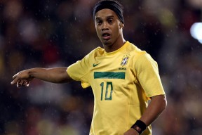 开云官网-分区决赛转会风云：热刺盯上锋线强援，梅德韦杰夫或成交易筹码